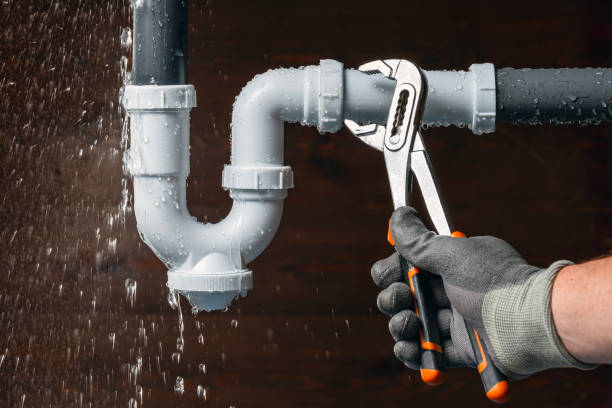 Professional Emergency Plumber technician working in Haworth, NJ
